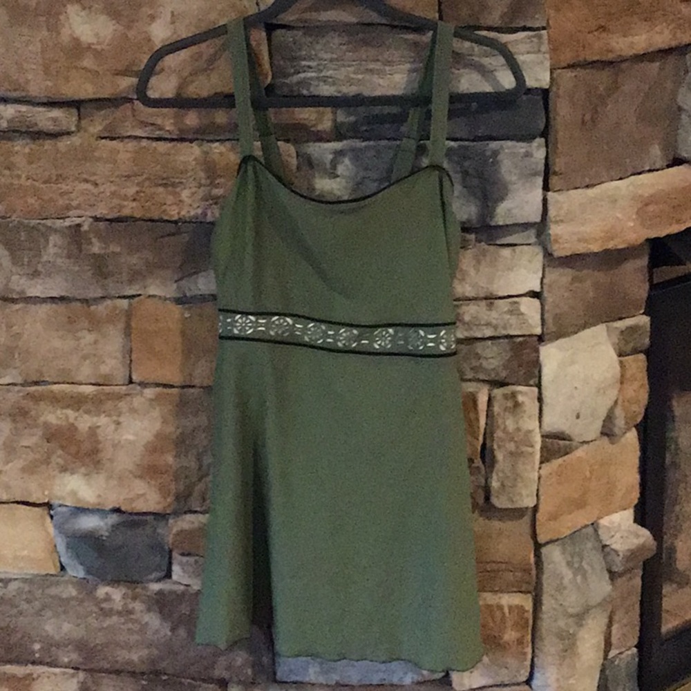 Tommy Hilfiger tee plus bathing suit. Dress.  Tee -Length 25 in. Chest 20 inc